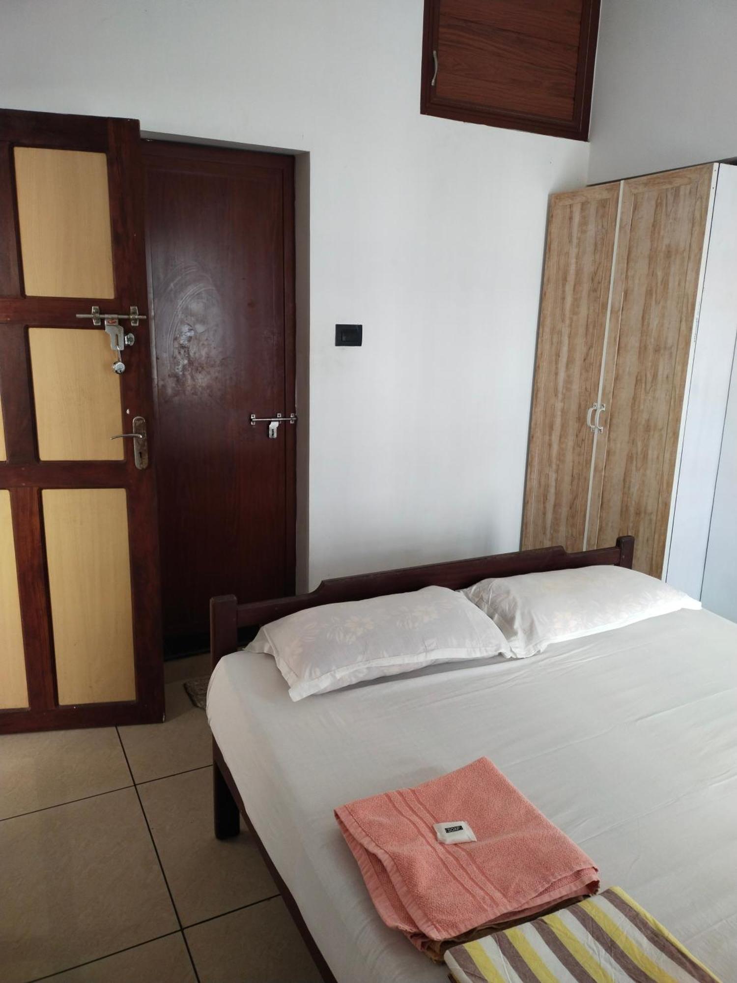 Greenview Homestay Kochi Esterno foto